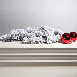 Branche De Sapin Enneigée Avec Pommes De Pin-DecoWoerner Discount