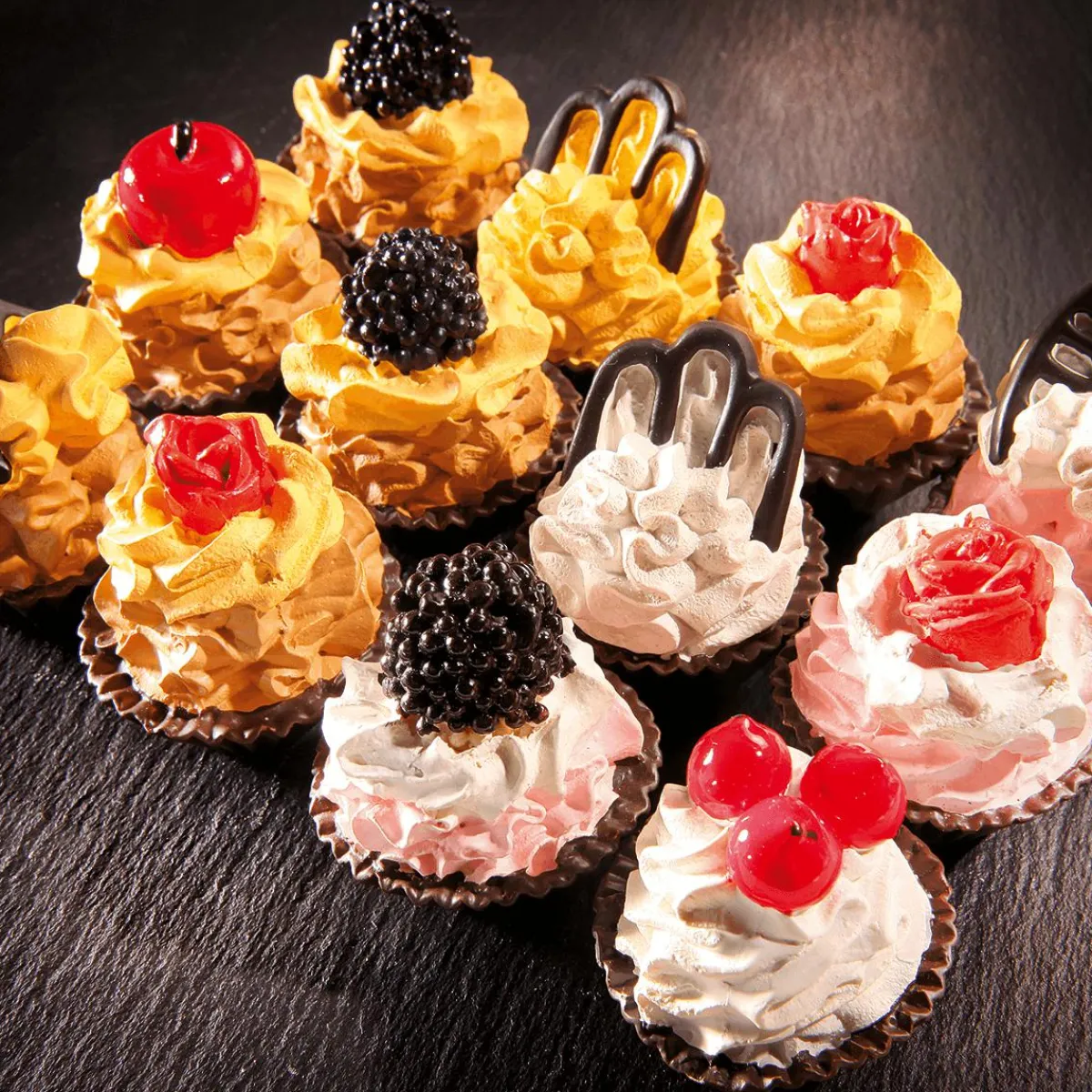 Petits Fours Colorés Factices Pour Aliments-DecoWoerner Sale
